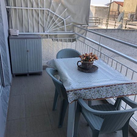 Nikos Rooms Nea Peramos  Ngoại thất bức ảnh