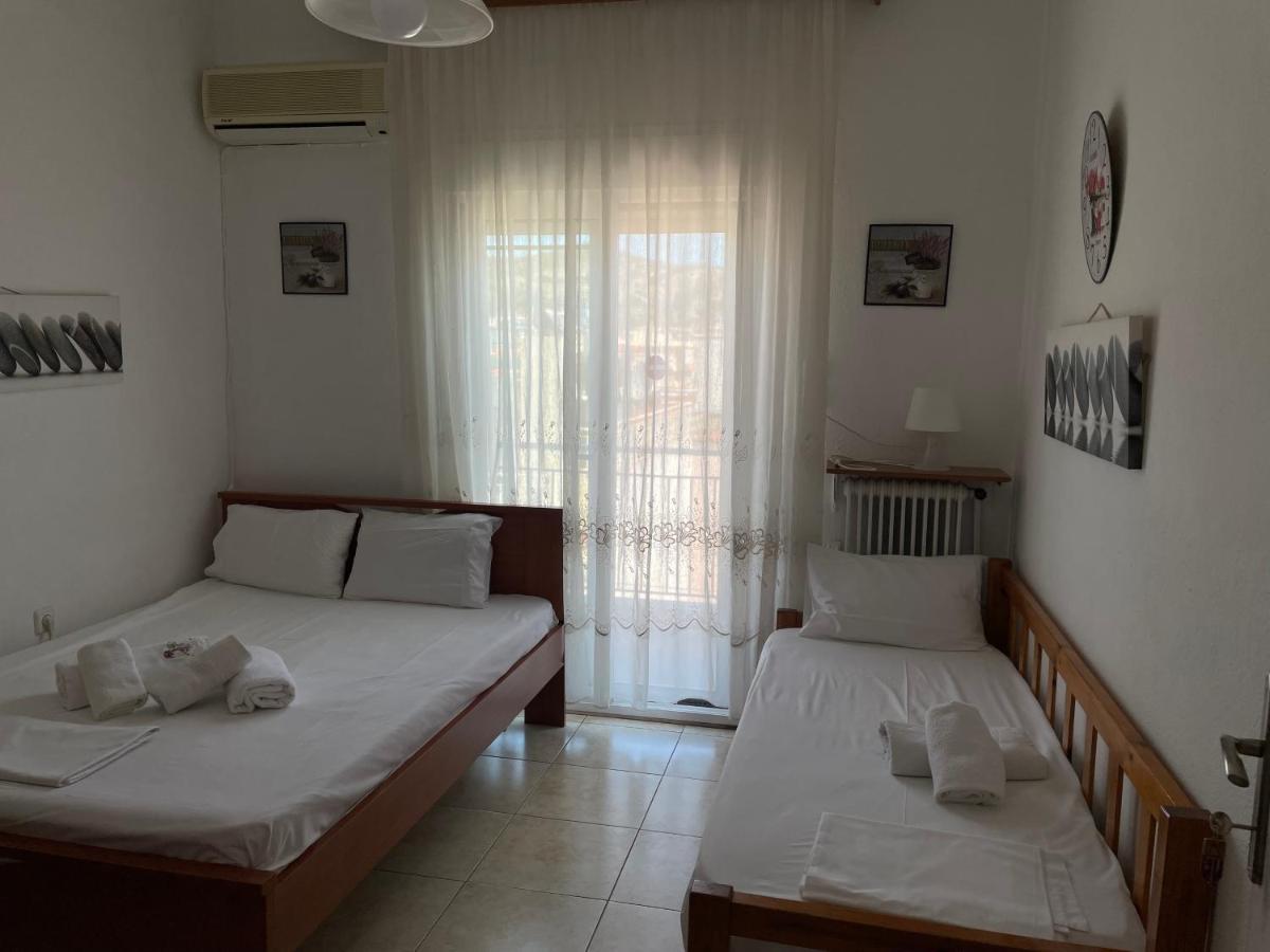 Nikos Rooms Nea Peramos  Ngoại thất bức ảnh