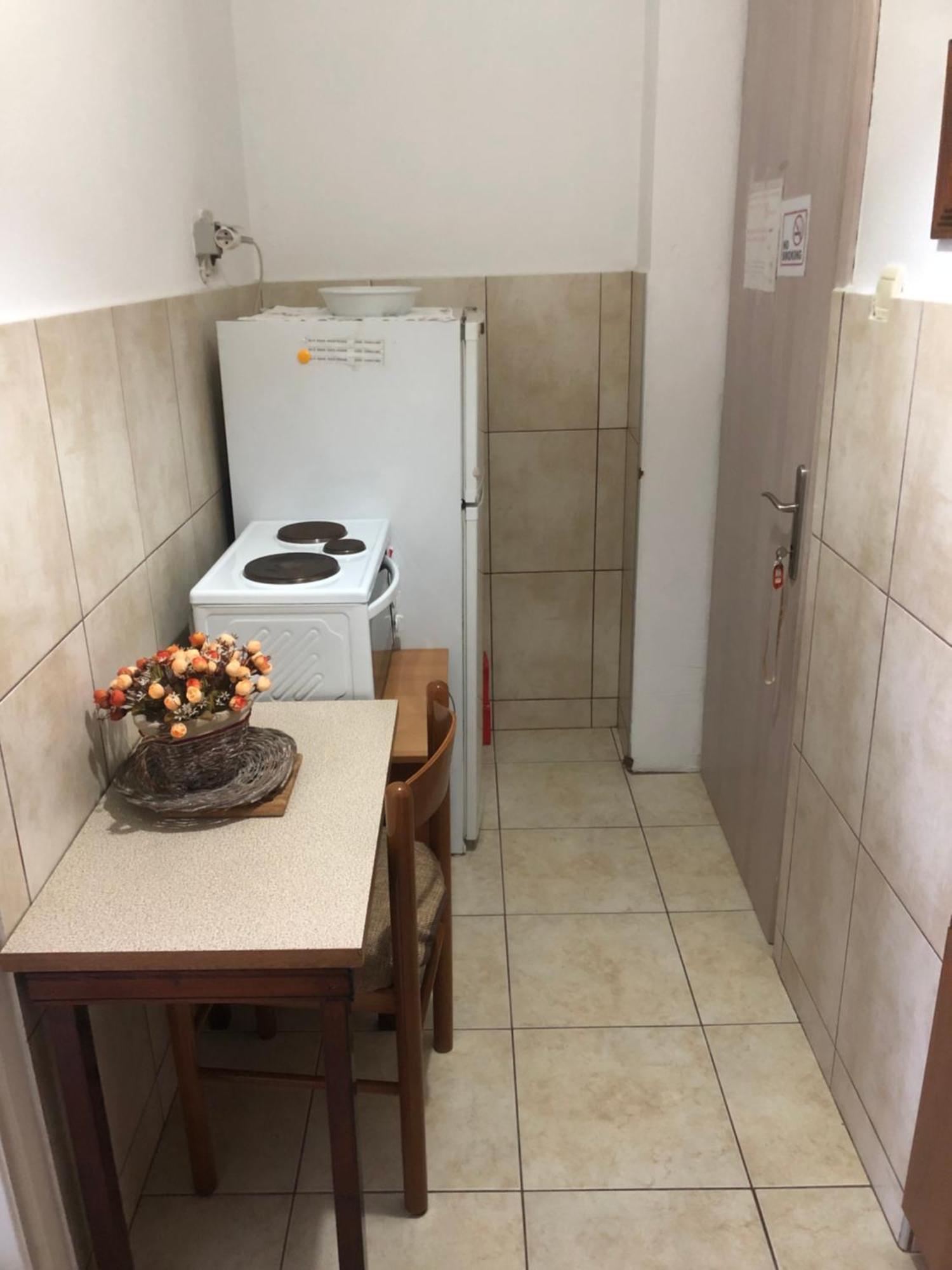 Nikos Rooms Nea Peramos  Ngoại thất bức ảnh