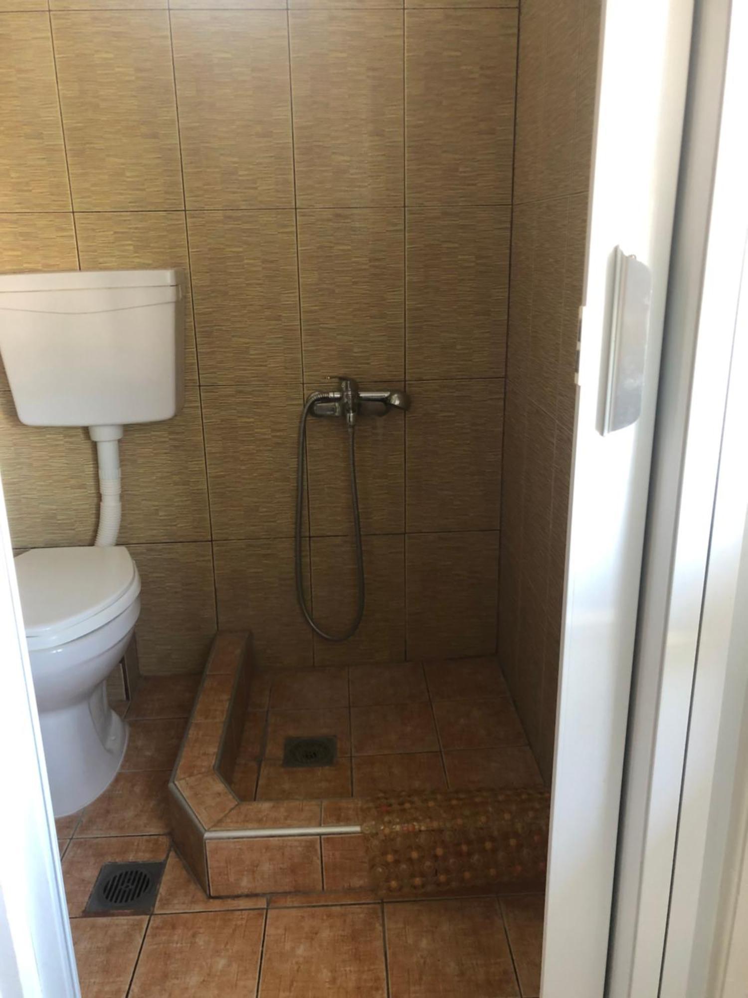 Nikos Rooms Nea Peramos  Ngoại thất bức ảnh
