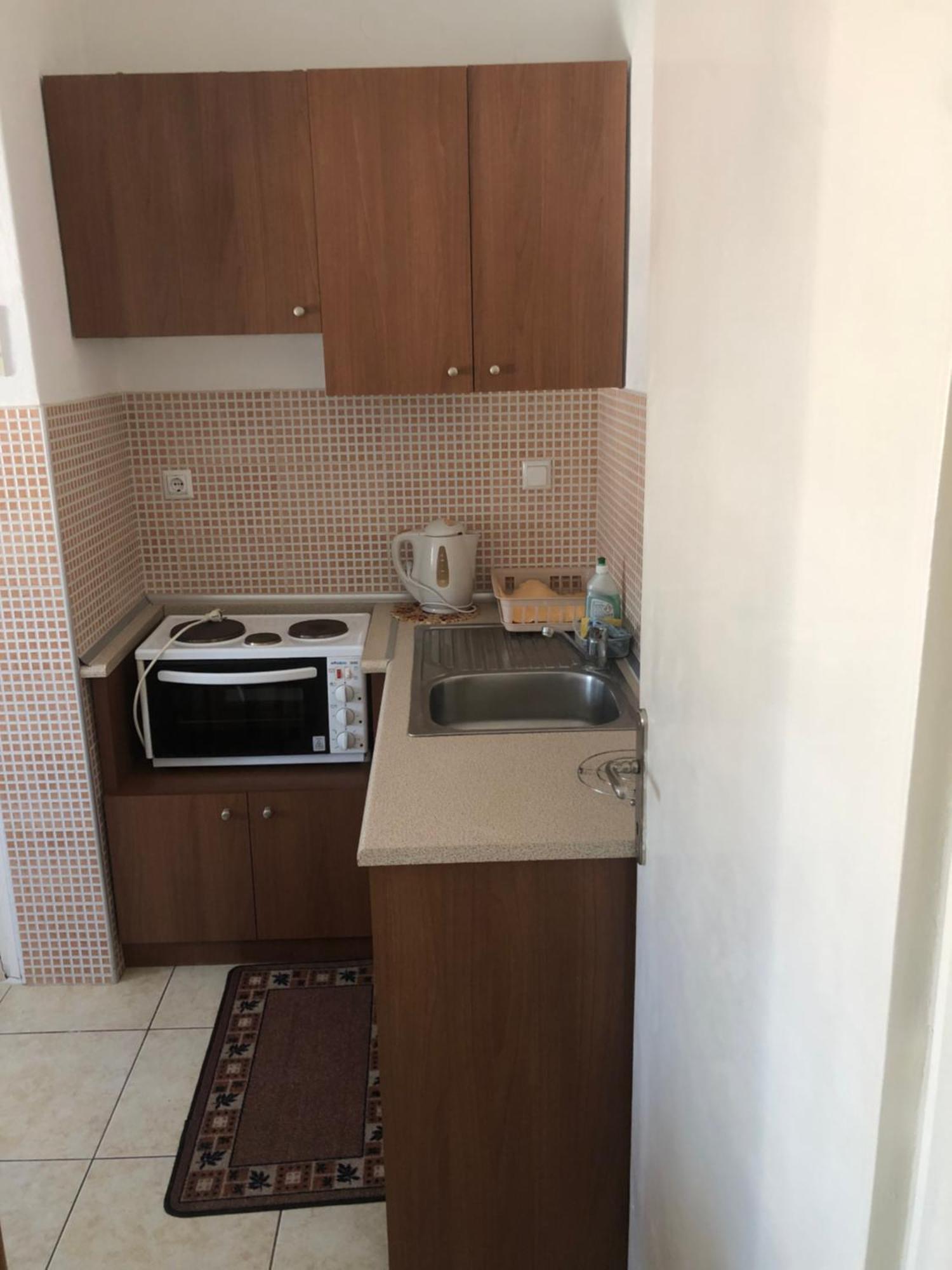 Nikos Rooms Nea Peramos  Ngoại thất bức ảnh